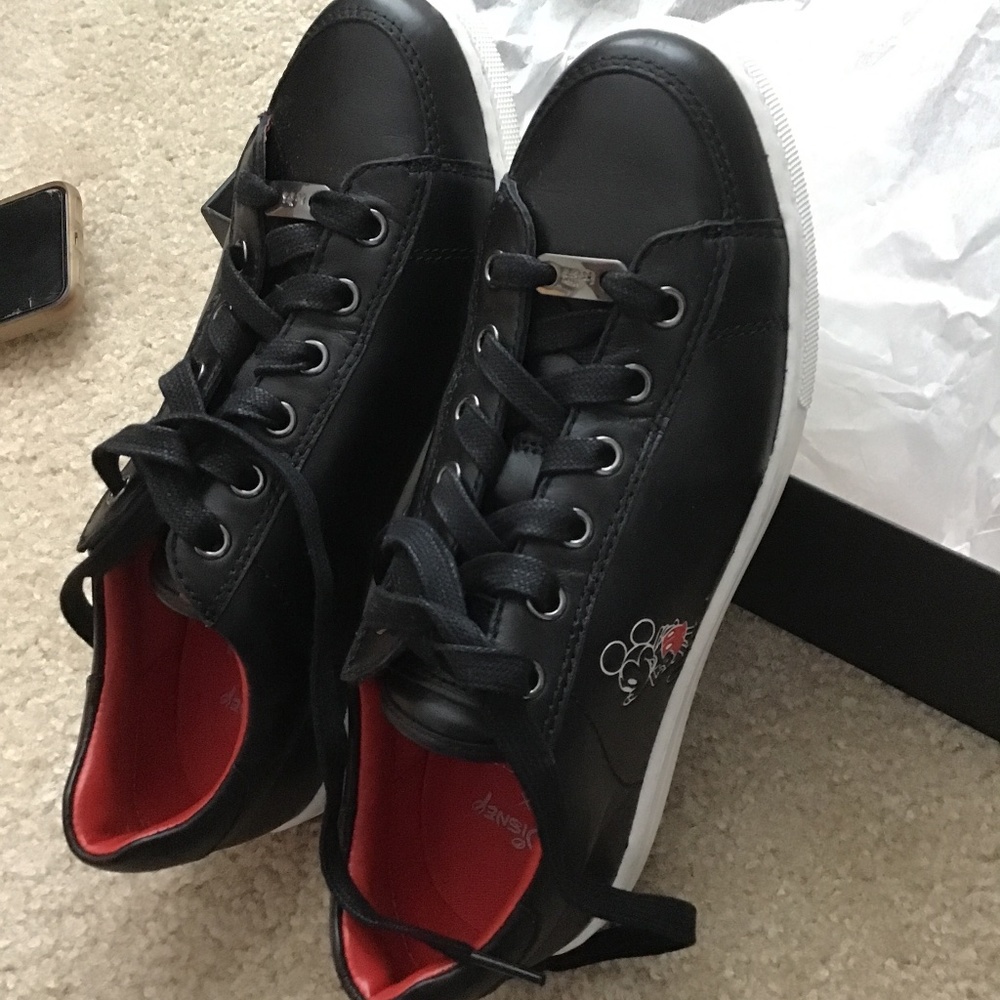 Coach Mickey Mouse Porter Sport Napa Black. Ladies size 8.5